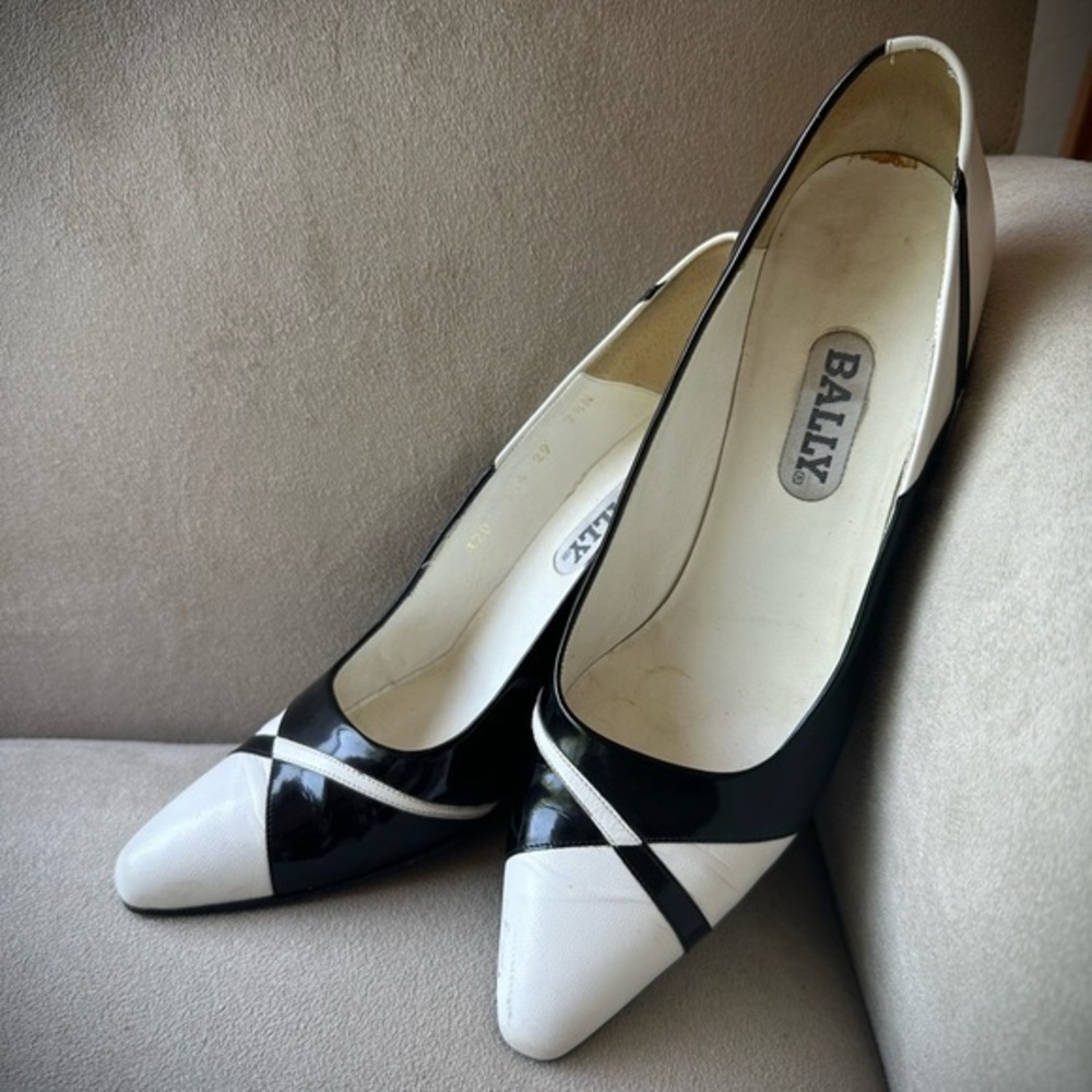 VTG BALLY Italy Black & White Patent Leather Heels, size 7